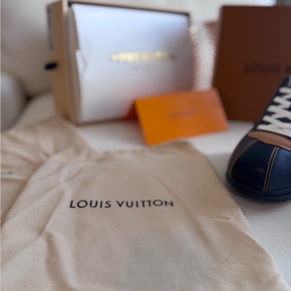 Louis Vuitton LV Buttersoft Sneaker - Blue | Men’s Size 10 | Full Set | Italy - Picture 4 of 15